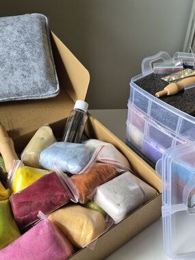 Complete Needle Felting Starter Kit + Wool Roving & Handmade Examples